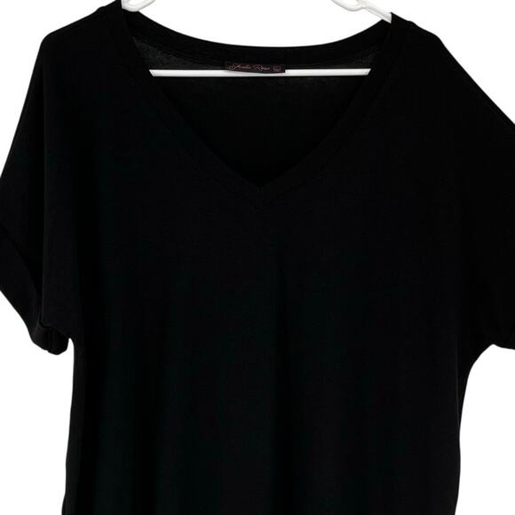 Shelia Rose Cuffed Short Sleeve Hi-Lo Tunic V-Neck Tee Shirt in Black Size Large - Picture 2 of 7